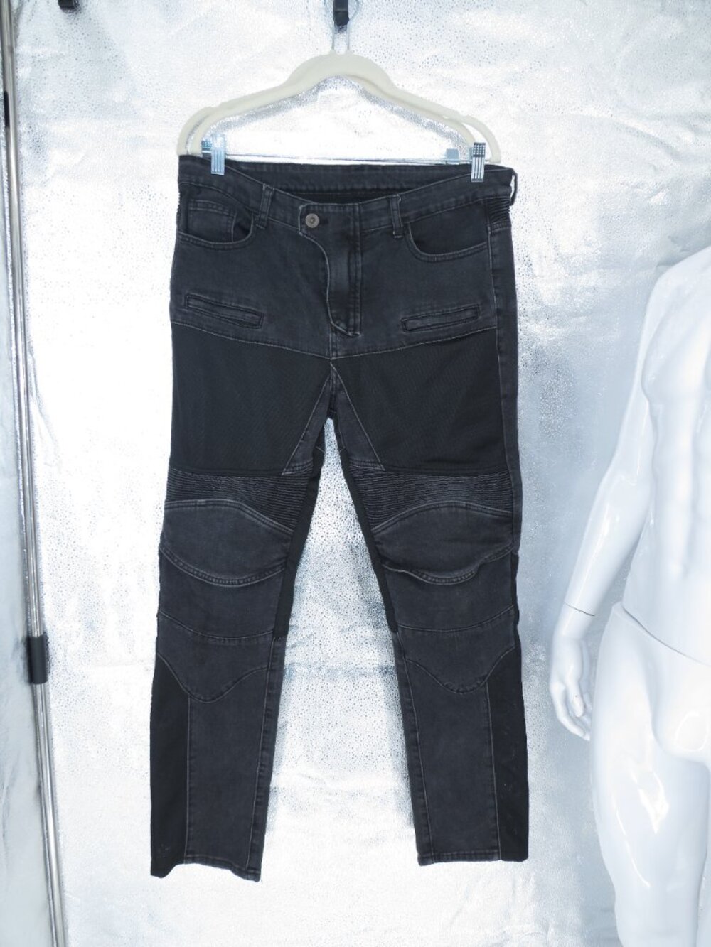 VOLERO Mens XL Motorcycle Jeans Ventilated Riding Pants Armor Knee Pad Pockets
